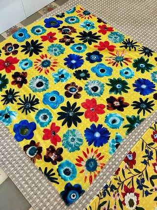 Lote 2 pañuelos French Connection flores