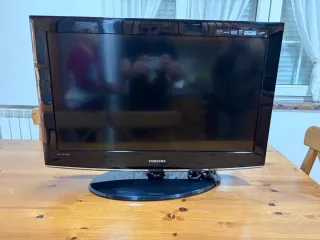 Televisor Samsung 32' LCD LE32A457C1D. Como nuevo.