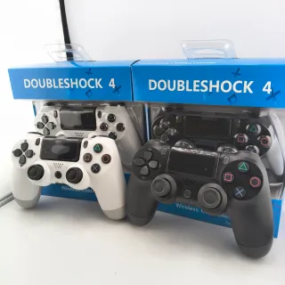 Controller Doubleshock 4 PS4 Bianco e Nero Nuovi