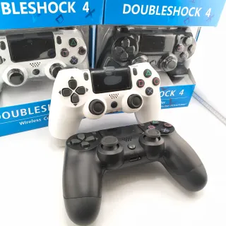 Controller Doubleshock 4 PS4 Bianco e Nero Nuovi