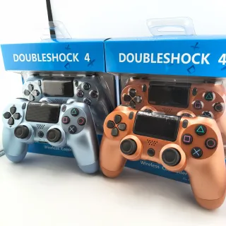 2 Controller Doubleshock 4 Wireless per PS4 Nuovi