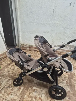 Carro Gemelar Baby Jogger City