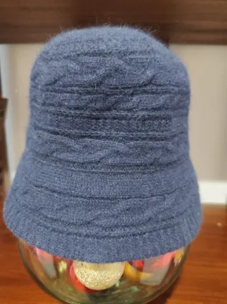 Sombrero de lana azul marino