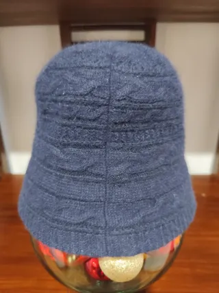 Sombrero de lana azul marino