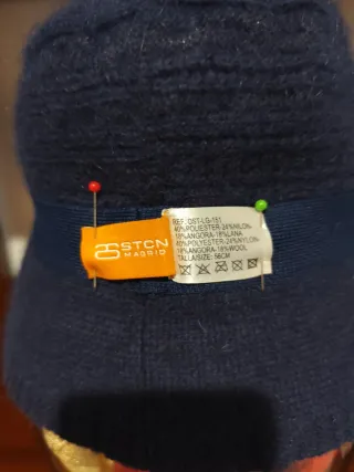 Sombrero de lana azul marino