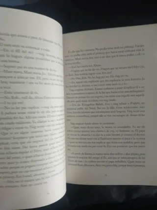 "LA DONZELLA DELS MIL NOMS"