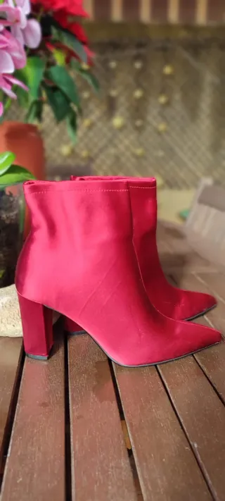 Botines de tacón plateados, rojos y fucsia p