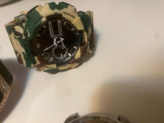 Reloj Festina Day/Date y g-shock y otro 3 relojes