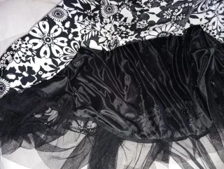 Vestido estampado floral negro y blanco