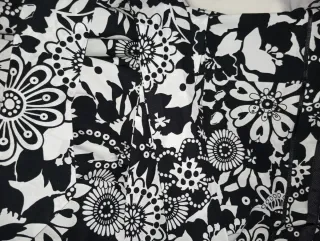 Vestido estampado floral negro y blanco