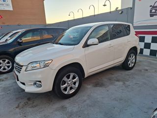 Toyota RAV4 2011