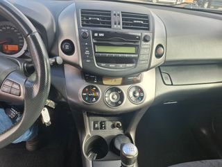 Toyota RAV4 2011