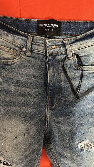 Vaqueros Supply & Demand En perfecto estado