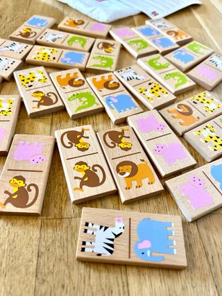 Dominó de madera Goula con animales