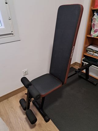 Banco de pesas y abdominales inclinable