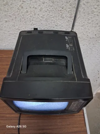 TV y Radio Portátil POONGHAN.. PRECIO NEGOCIABLE