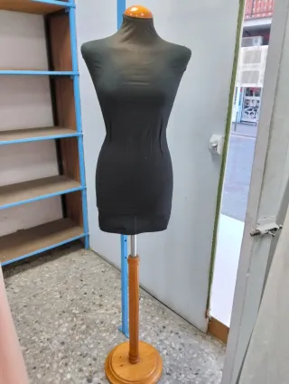 Maniquí Tienda Regulable Madera