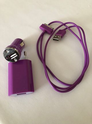 Cavo di ricarica iPhone 4 con adattatore accendisigari USB viola