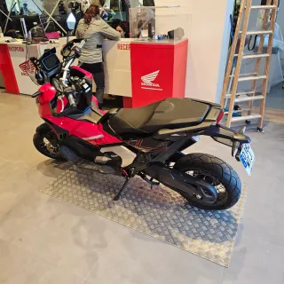 Honda X-ADV 2024 - 2500 km
