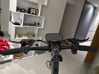 Patinete Eléctrico Ecoxtrem M41 2000W y accesorio.