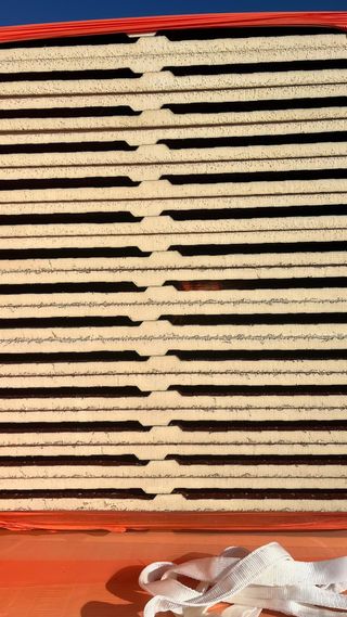 cubierta panel sandwich rojo/blanco NUEVO con cerc