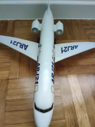 Avión ARJ21 Airliner