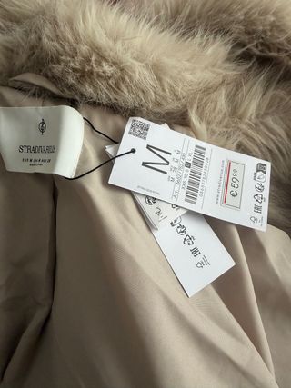 Abrigo pelo Stradivarius beige/gris
