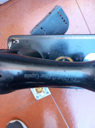 Máquina de coser antigua ALFA