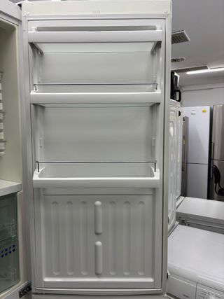 Nevera Liebherr Blanca