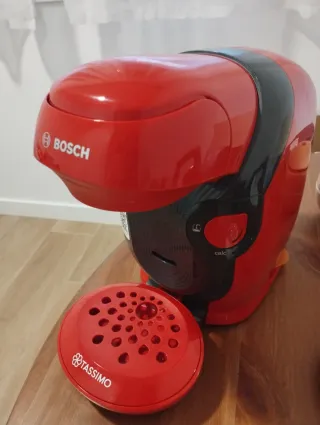 Cafetera Bosch Tassimo Roja