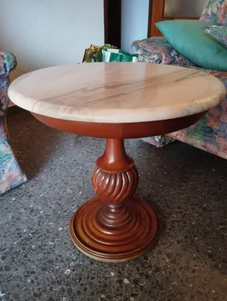 Mesita auxiliar mármol y madera