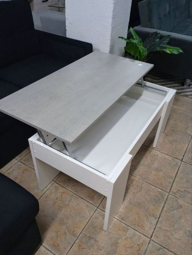 Mesa de centro elevable gris y blanca