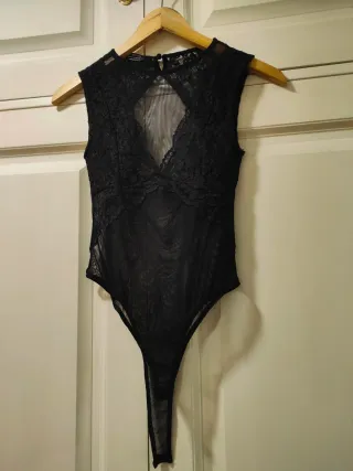 BERSHKA - Body encaje negro