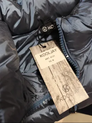 Piumino avion con cappuccio