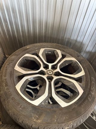 4 Llantas RENAULT ARKANA + neumáticos año 2023