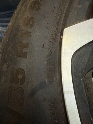 4 Llantas RENAULT ARKANA + neumáticos año 2023