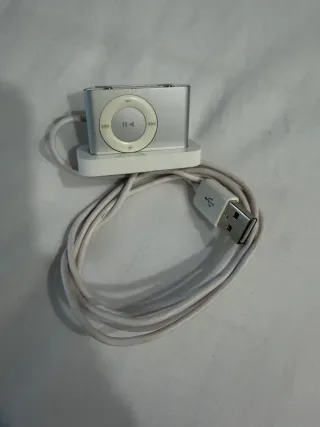 Apple iPod Nano Shuffle 1Gb Plata con Accesorios