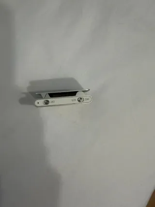 Apple iPod Nano Shuffle 1Gb Plata con Accesorios