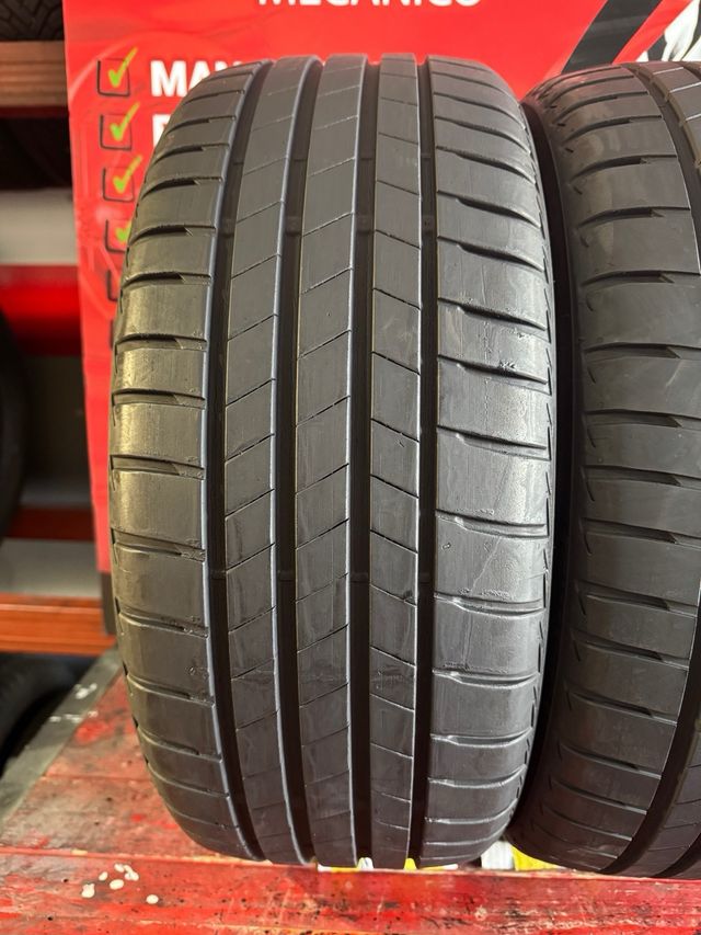 Neumáticos 215/40 R18 89Y