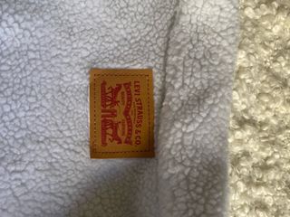 Cazadora Levi's Negra Niño Talla 8-10.