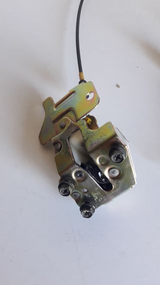 CERRADURA PUERTA CORREDERA DER - NISSAN SERENA.