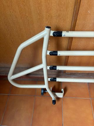 Barandilla lateral cama enfermo