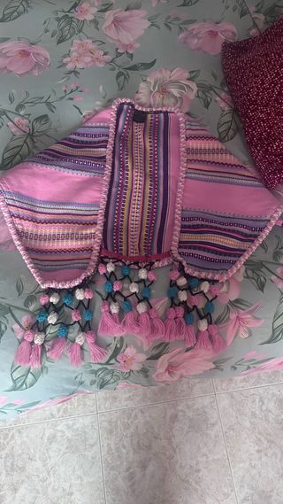 Morellana niña fallera 1,33m x 53cm