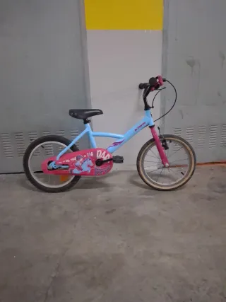 Bicicleta infantil Btwin azul y rosa