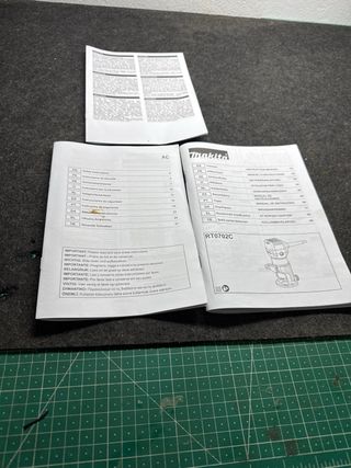 Fresadora Makita RT0700C Multifunción