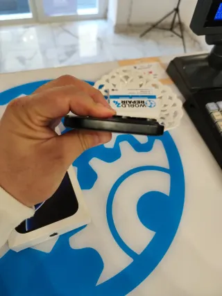 iPhone 16 Pro Max 256GB Nero - Garanzia Apple