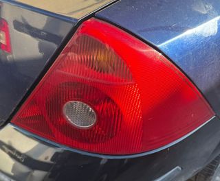 PILOTO TRASERO DERECHO FORD MONDEO III 2.5 2001