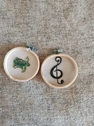 Quadretti ricamati con animali