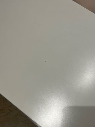 Mesa auxiliar para cama con ruedas