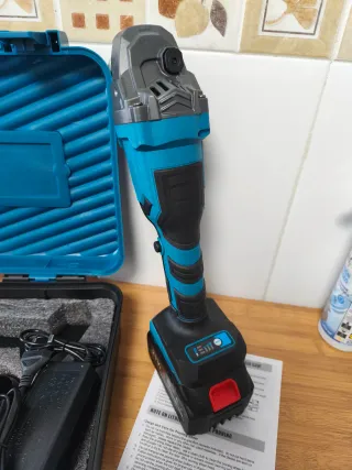 Radial a Batería 21VF + Cargador + Accesorios